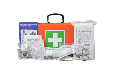 Panacea lekárnička nástenná v plastovom kufri malom- do 5 osôb